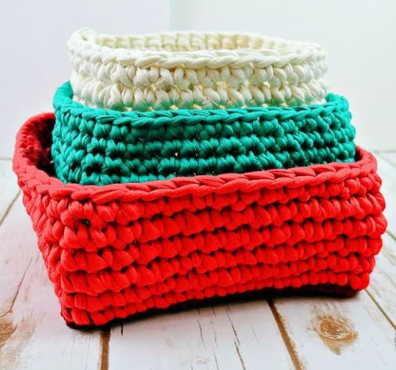 T-Shirt Yarn Christmas Baskets