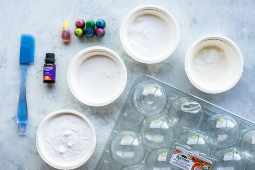 Out of this World Galaxy DIY Bath Bombs | DIYIdeaCenter.com