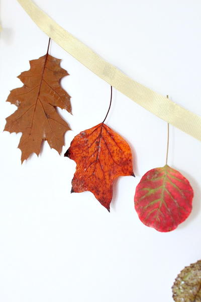 10 Minute Fall Leaves Garland