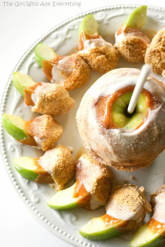 Just-Like Disney World Apple Pie Caramel Apple ...