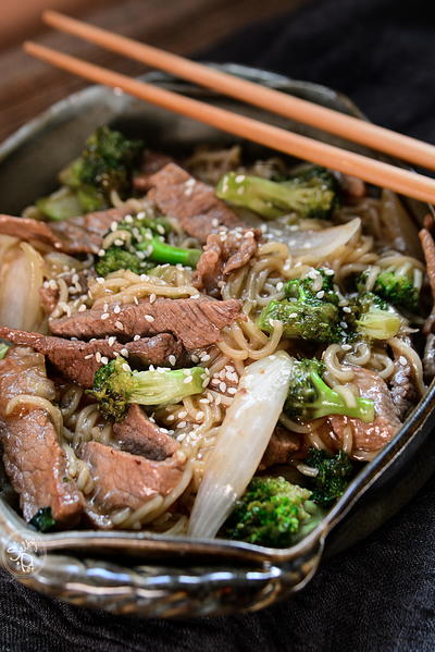 Easy Skillet Beef and Broccoli Ramen