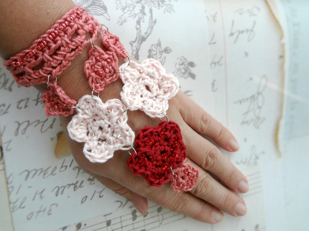 Crochet Flower Bracelet 