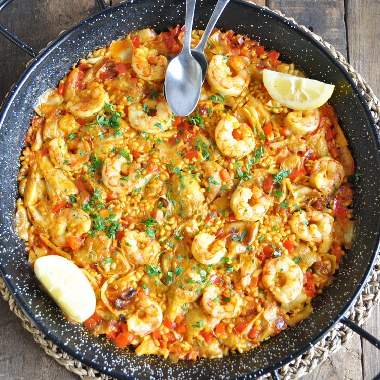 Spanish Paella with Shrimp & Artichoke Hearts | RecipeLion.com