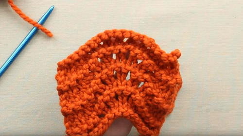How to Knit the Feather and Fan Stitch