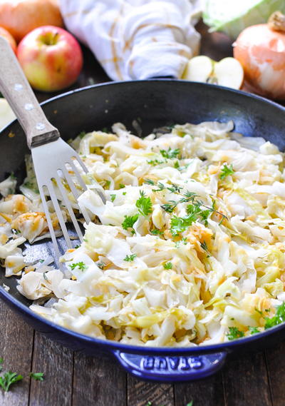 Fried Cabbage with Apples and Onion