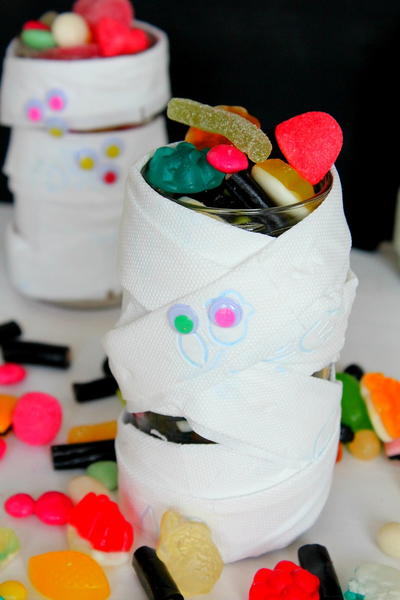 Cute Mummy Halloween Mason Jars
