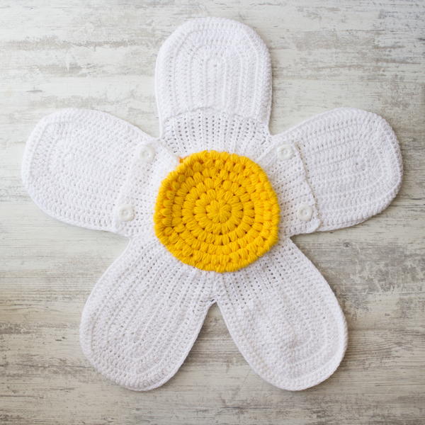 Daisy Flower Crochet Cocoon