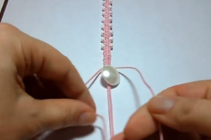 How to make a bracelet with square knot