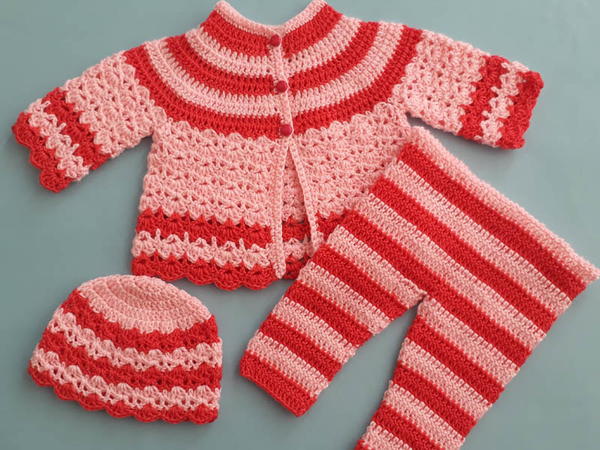 Magnetisk køber skillevæg 10 Free Crochet Baby Sweater Patterns (and Pattern Sets) | FaveCrafts.com