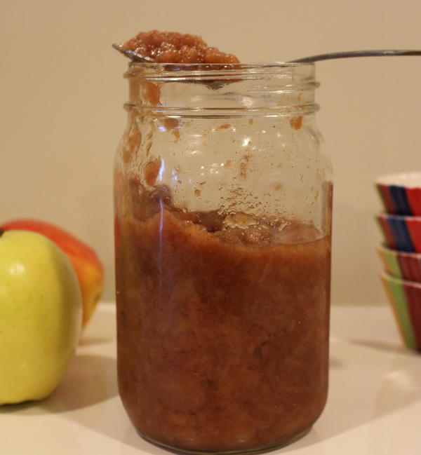 Slow Cooker Homemade Applesauce