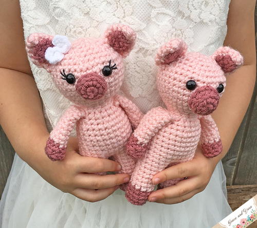 Mini Amigurumi Pig | AllFreeCrochet.com