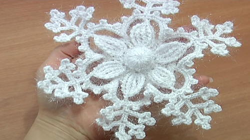 Snowflake Ornament Crochet Tutorial
