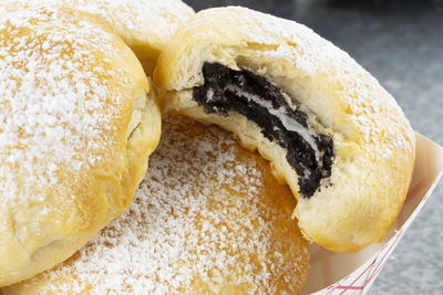 Blue Ribbon "Fried" Sandwich Cookie 