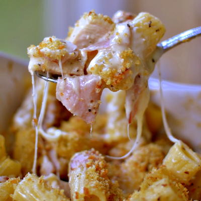 Easy Chicken Cordon Bleu Pasta Casserole