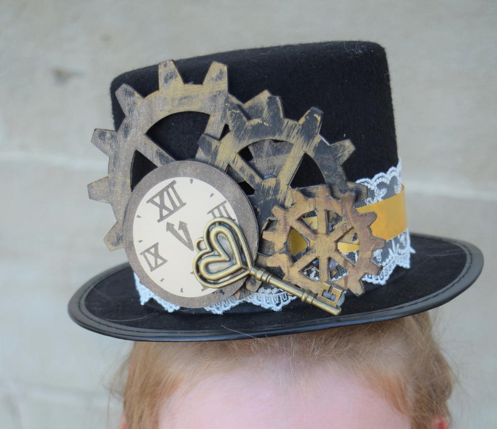 DIY Steampunk Hat FaveCrafts Com   DIY Steampunk Hat ExtraLarge1000 ID 2973733 