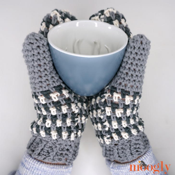 Autumn Amore Mittens Pattern | FaveCrafts.com