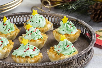 Mini Cheesecake Christmas Trees