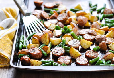 Sheet Pan Italian Sausage with Potatoes and Green Beans