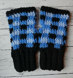 Plaid Fingerless Mittens Crochet Pattern