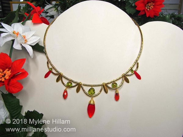 Scalloped Christmas Choker Necklace