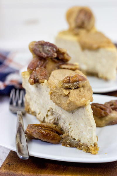 Maple Cheesecake with Pecan Pralines