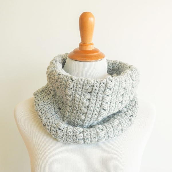 Warm Winter Cowl Crochet Pattern
