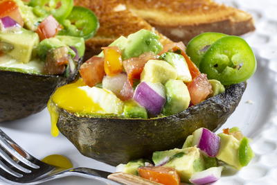 Wake Up Air Fryer Avocado Boats 