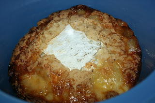 Crockpot Baked Brie Dip - 40 Aprons