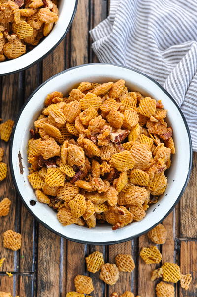 "Crack Snack" 4-Ingredient Snack Mix