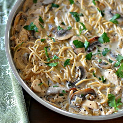 Chicken Mushroom Pasta | FaveSouthernRecipes.com