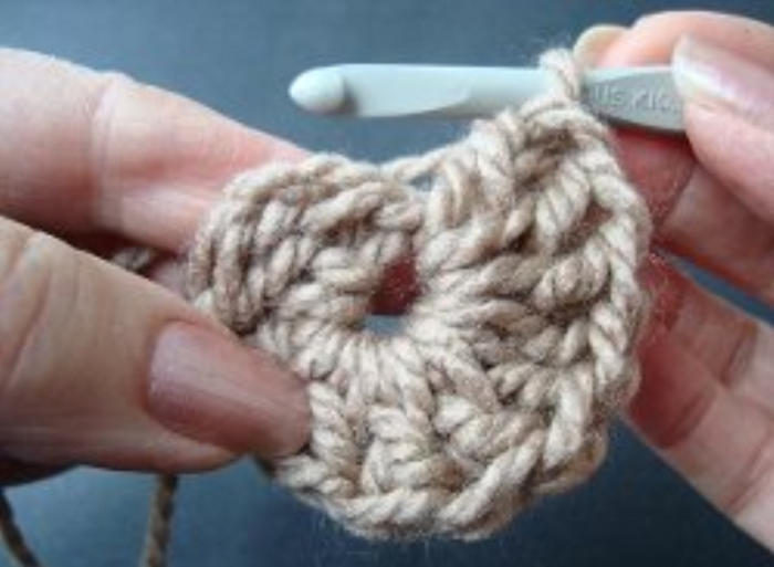 How to Crochet in the Round (+ Free Round Patterns)