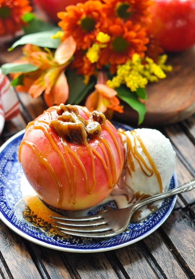 Slow Cooker Baked Apples