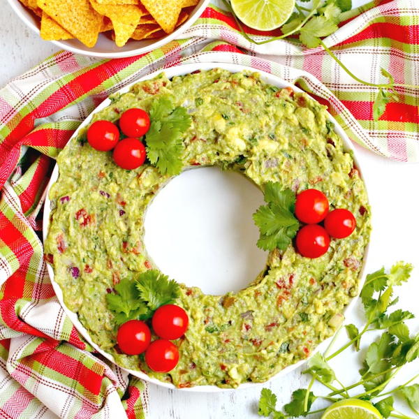 Guacamole Christmas Wreath Appetizer