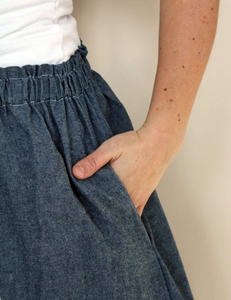 How to Add Pockets to a Skirt
