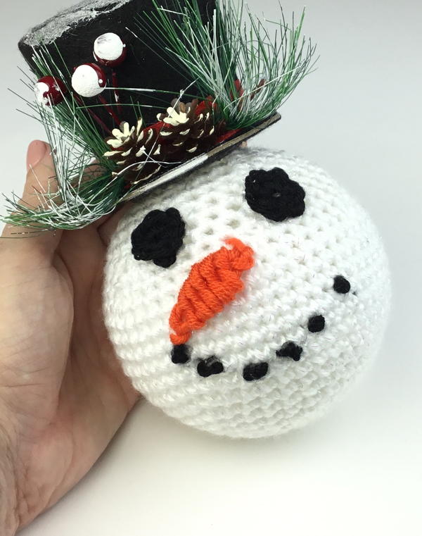 Crochet Snowman Ornament with Top Hat