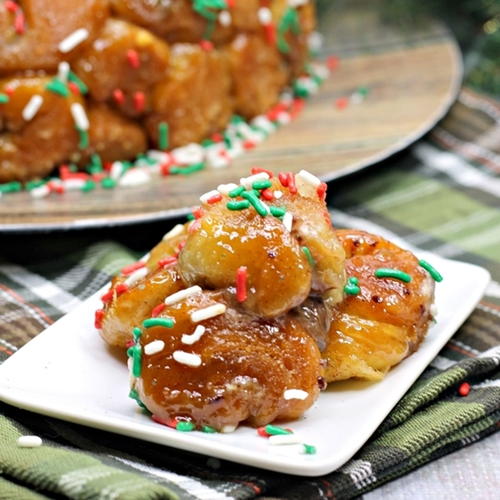 Christmas Morning Monkey Bread | RecipeLion.com