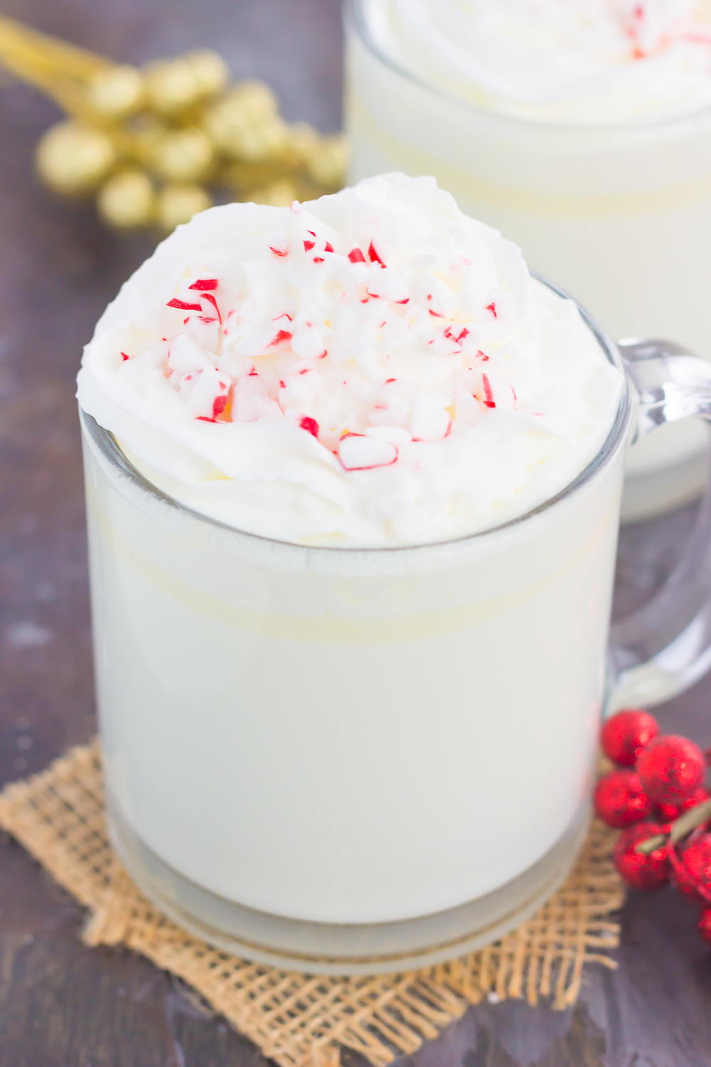 Peppermint White Hot Chocolate | RecipeLion.com