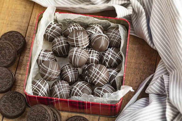 Oreo Balls aka Oreo Truffles