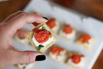 10-Minute Tomato and Bacon Appetizers