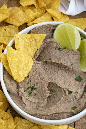 Black Bean Dip | RecipeLion.com