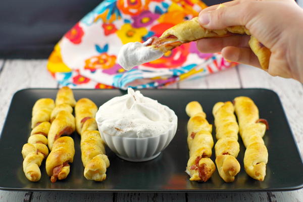 French Toast Pigtails: Pigs in a Blanket for Breakfast!
