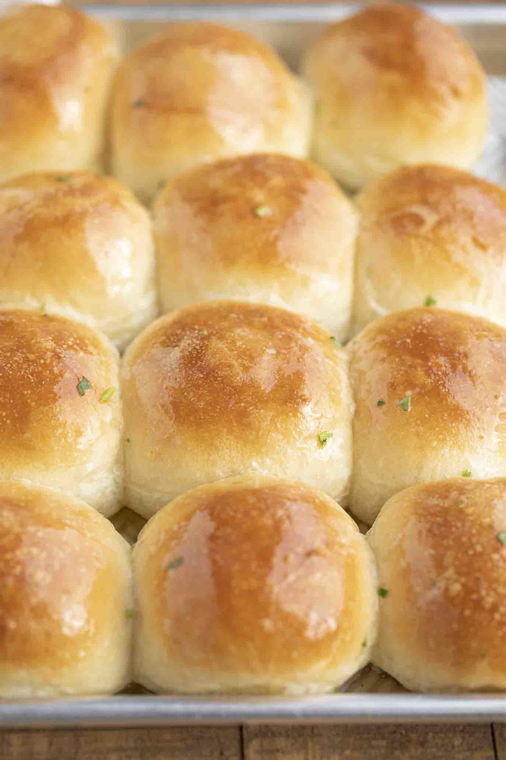 Perfectly Easy Dinner Rolls | FaveSouthernRecipes.com
