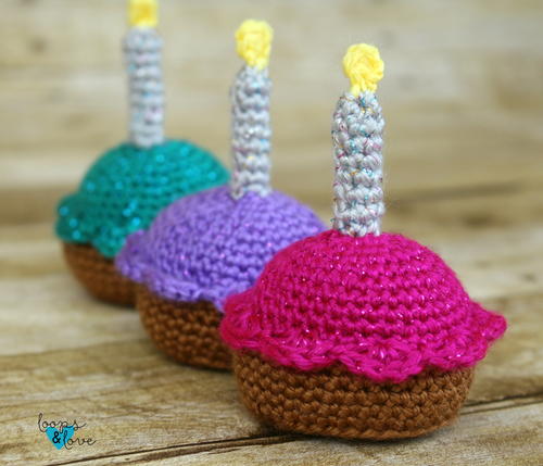 Crochet Cupcake Amigurumi | AllFreeCrochet.com