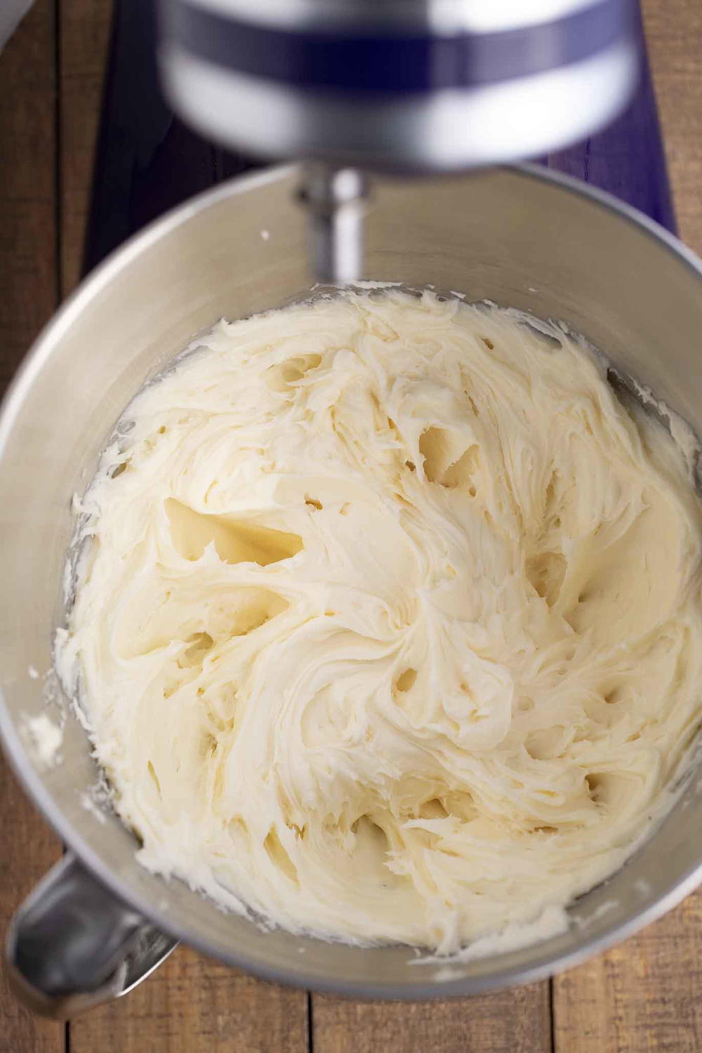 Cream Cheese Frosting | RecipeLion.com