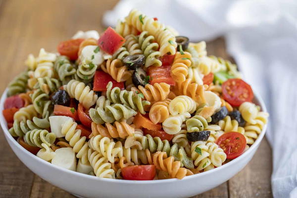 Easy Pasta Salad | FaveSouthernRecipes.com