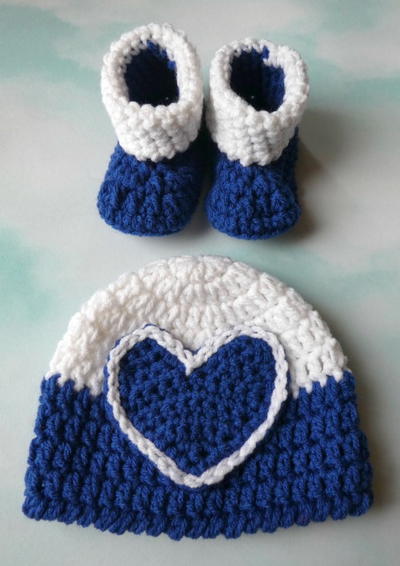 Darla Heart Hat & Bootie Set