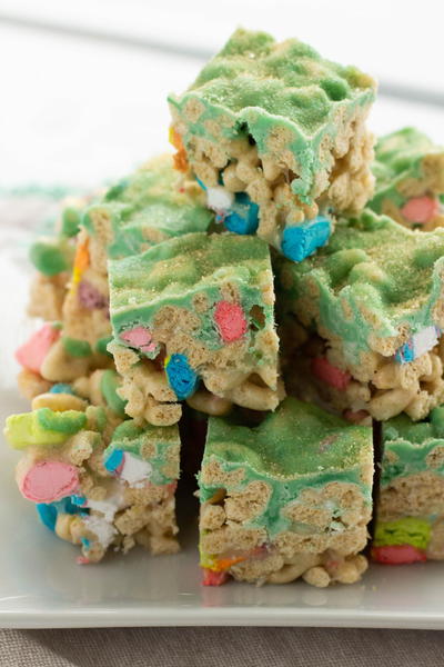 Frosted Lucky Charms Treats