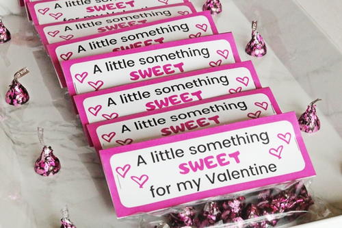 Valentine’s Day Treat Baggies (with Printable Topper)