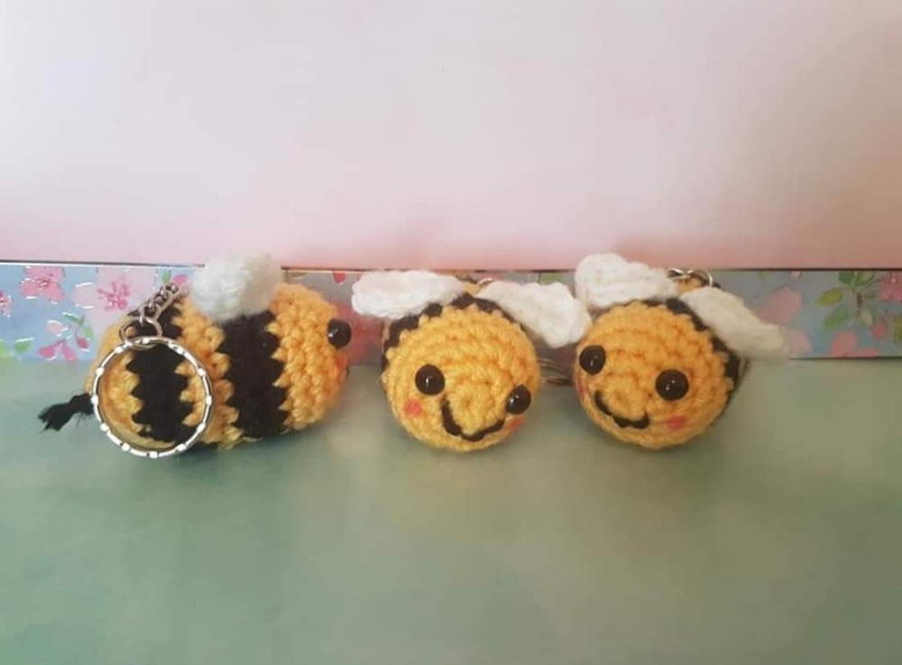 plush bee keychain