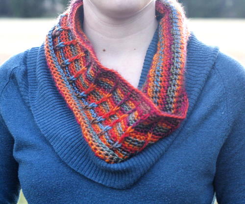 Perpetual Posts Cowl | AllFreeCrochet.com